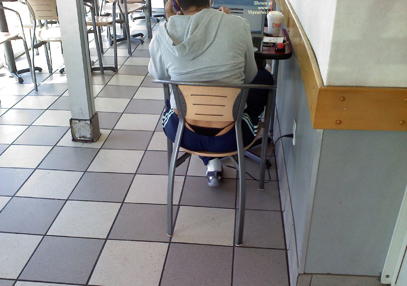 Pic #1Street Voyeur:&nbsp;Thongs Up