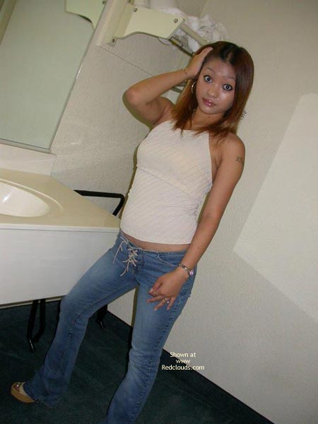 Pic #1Tracy Giving Her Asian Body