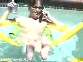 Pic #1More Julie 39 y/o milf In The Pool