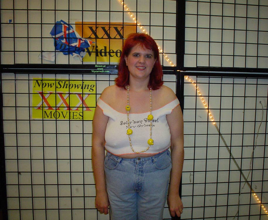 Pic #1Topless Wife:&nbsp;*ST Short Tanktop On Bourbon St