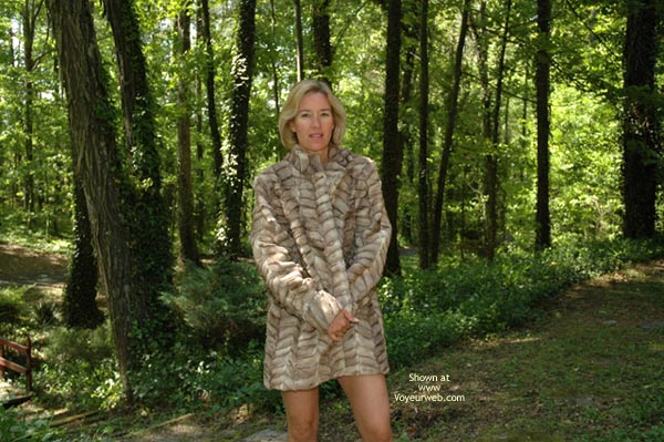 Pic #1Sexy Suz Naked In High Heels