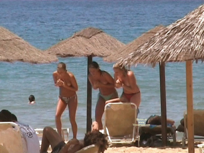Pic #1Topless :&nbsp;On The Beach 6