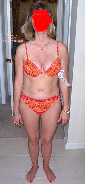 Pic #1Shopping For Swimsuit