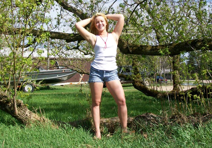Pic #1Nude Friend:&nbsp;*WO Drew Wet Outside