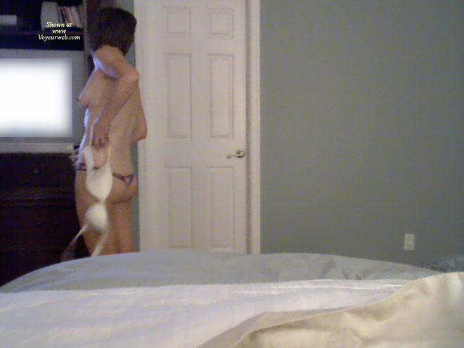 Pic #1 Nude Amateur First Try Voyeuring The Milf