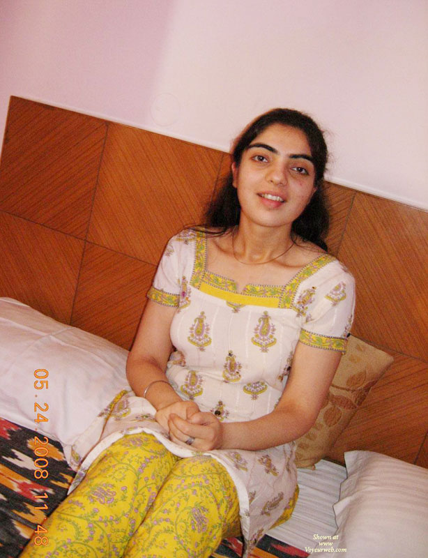 Pic #1 Topless Friend's Wife Suman From India