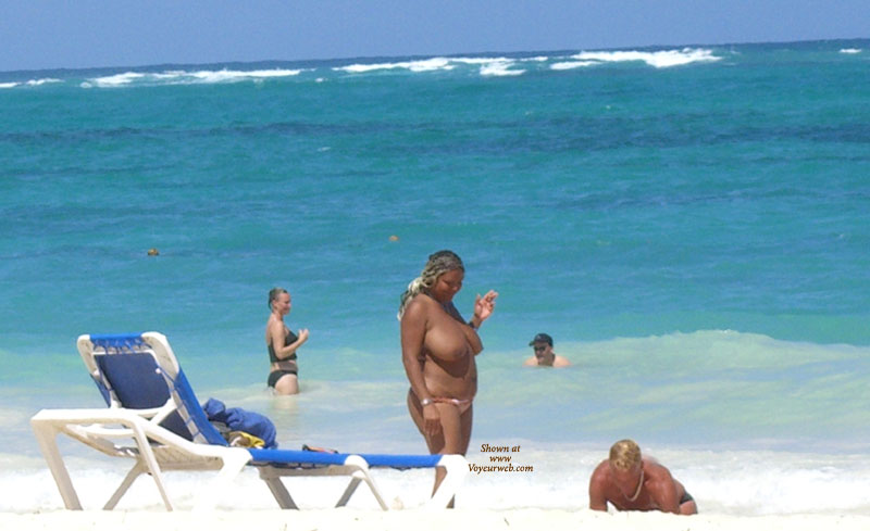 Pic #1Beach Voyeur:&nbsp;Beach Pics