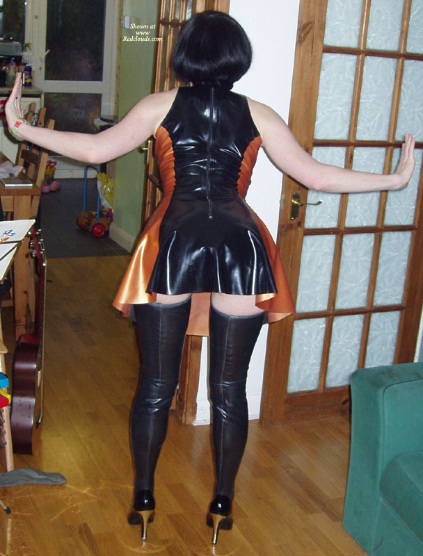 Pic #1*SL Emily About To Play