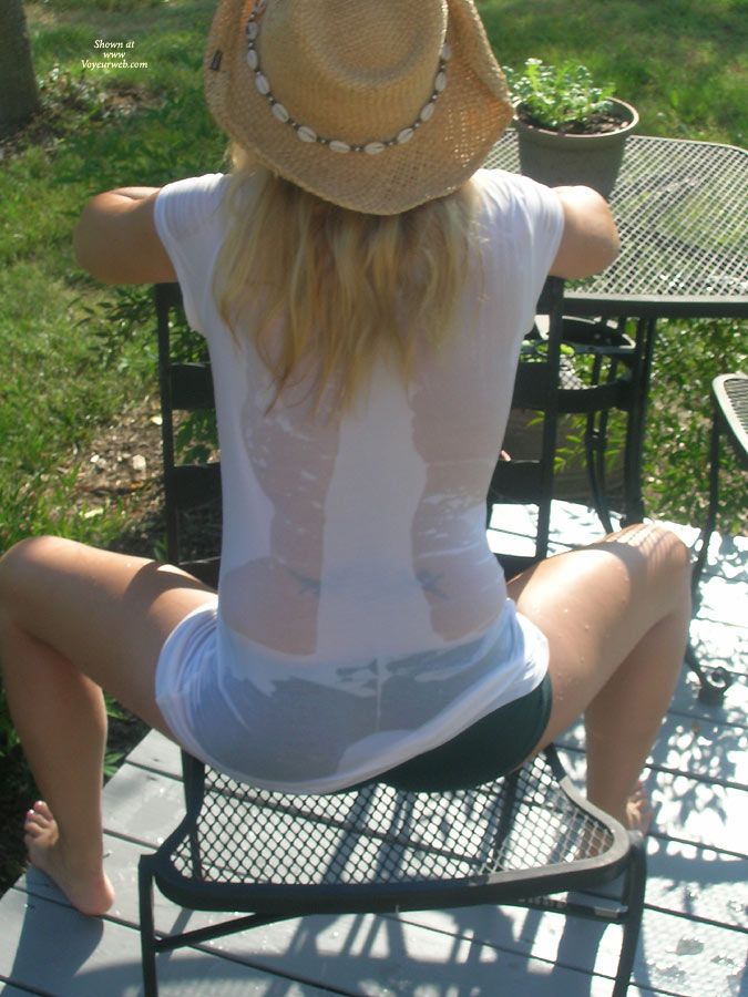 Pic #1Me dressed sexy:&nbsp;*WO County Girl Down On The Farm - Naked Country Girls