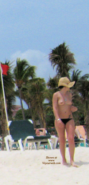 Pic #1 Beach Voyeur:&nbsp;Riviera Maya
