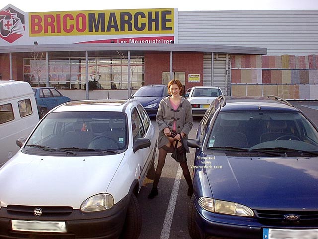 Pic #1Tiiiina S'Exhib En Rayon...