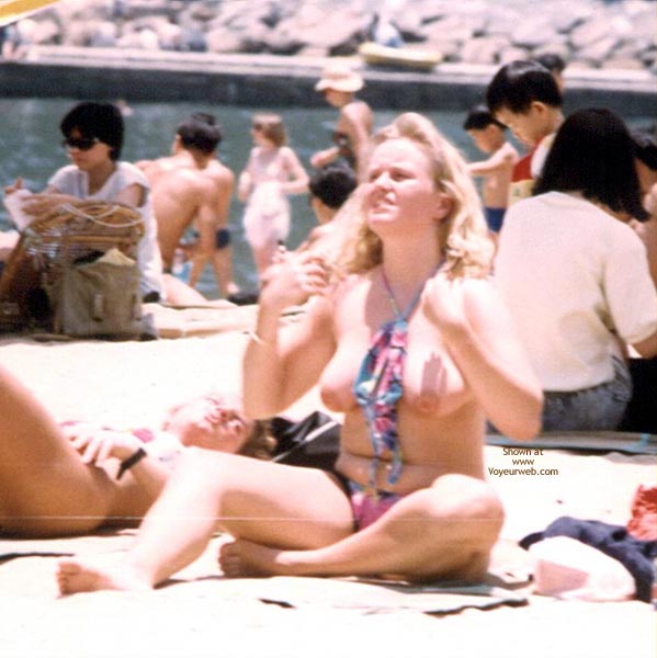 Pic #1Hong Kong Replus bay