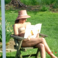 Pic #1 Nude :&nbsp;Nude Reading