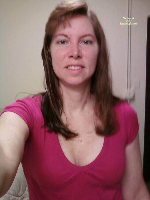 Pic #1Lady In Red