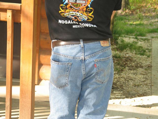 Pic #1M* Carrie Takes Pic'S Of Mr. Big