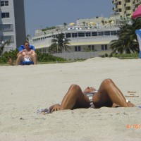 Pic #1 Beach Voyeur:&nbsp;Beach Crotch Shots