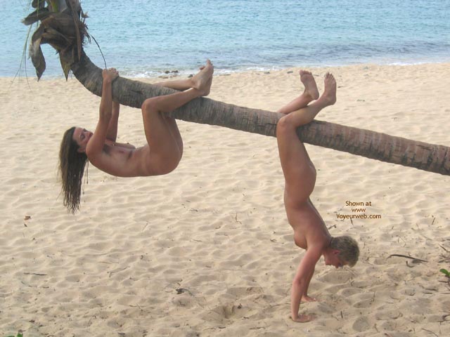 Pic #1*GG St. Martin Beach Girls