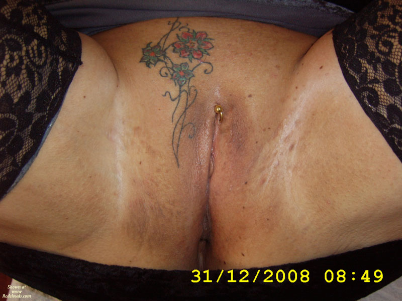 Pic #1Cristina's Pussy Lips