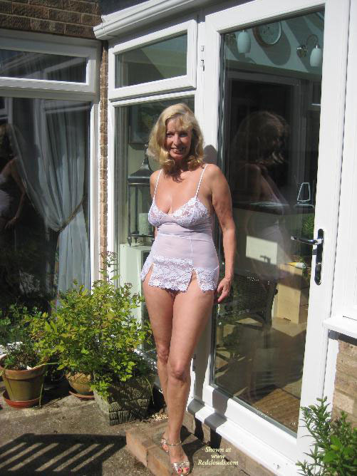 Pic #1English Rose In The Garden