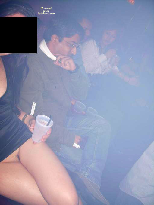 Pic #1Girl/Girl Sex In The Nightclub