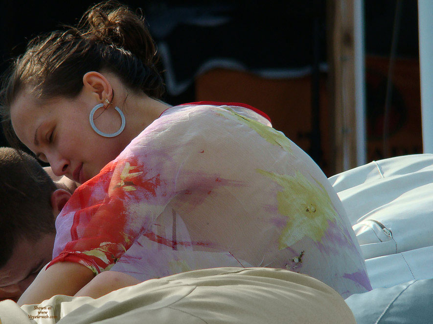 Pic #1Street Voyeur:&nbsp;*ST See Through