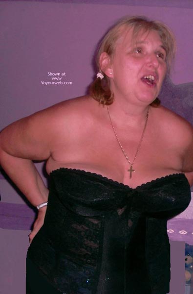 Pic #1Big Boobed Lady