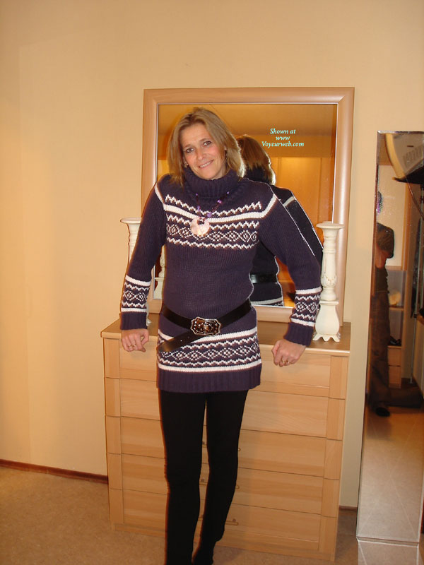Pic #1Nude Amateur FD Dutch Wife