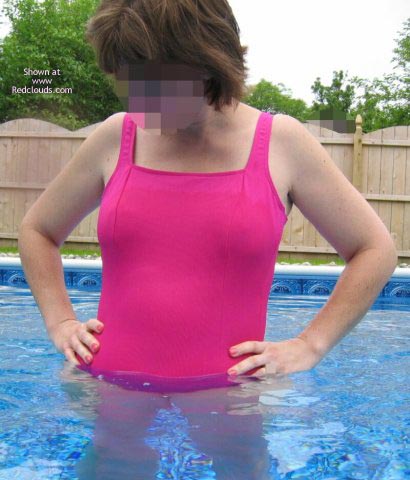 Pic #1We Love Our Pool - Part 1