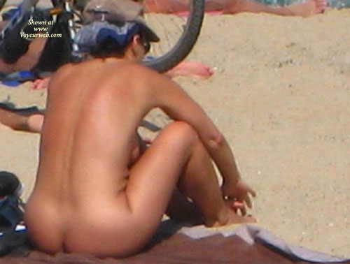 Pic #1Beach Voyeur:&nbsp;Beach Voyeur: Sitting Beauty