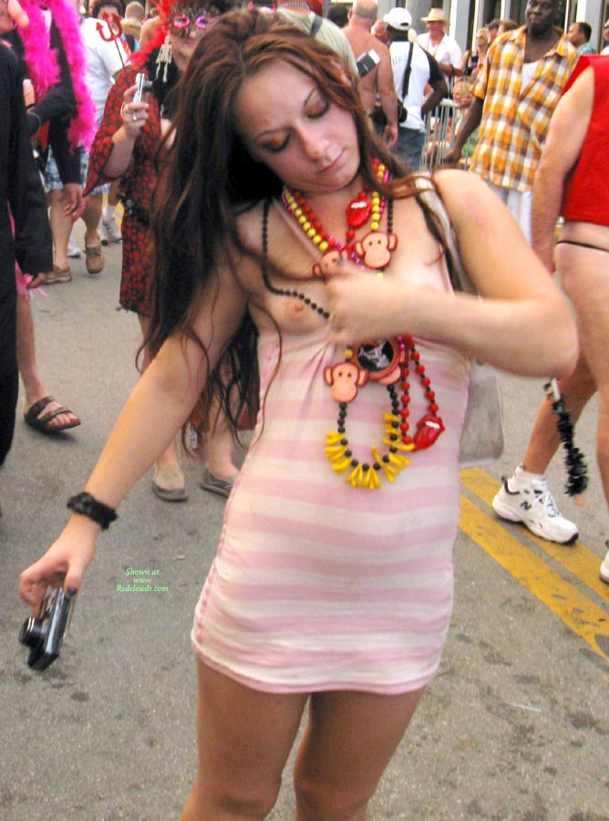 Pic #1Eating Pussy In Public Rc Version