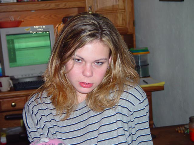 Pic #1Alex Gets Butt-Cheeky