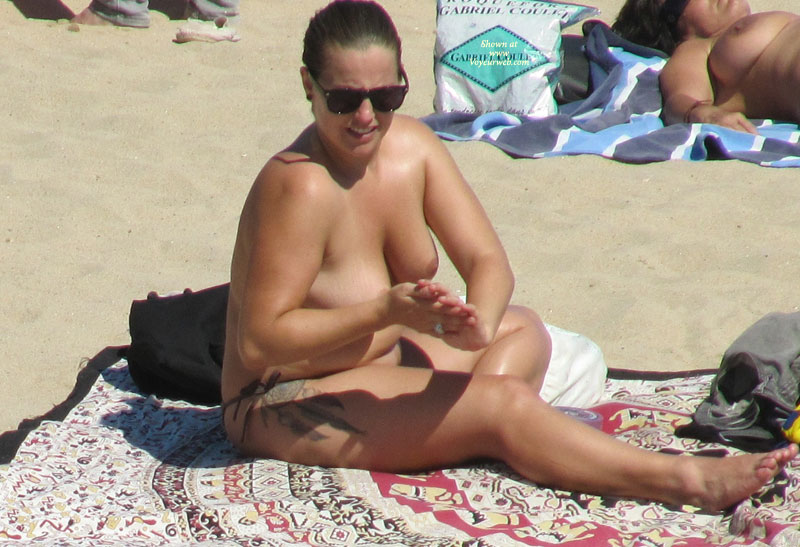Pic #1Beach Voyeur:&nbsp;Beach Voyeur: Big Women, Topless And Nude