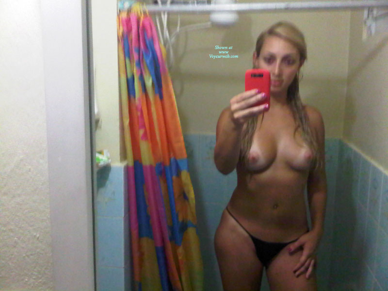 Pic #1 Nude Ex-Girlfriend Shower