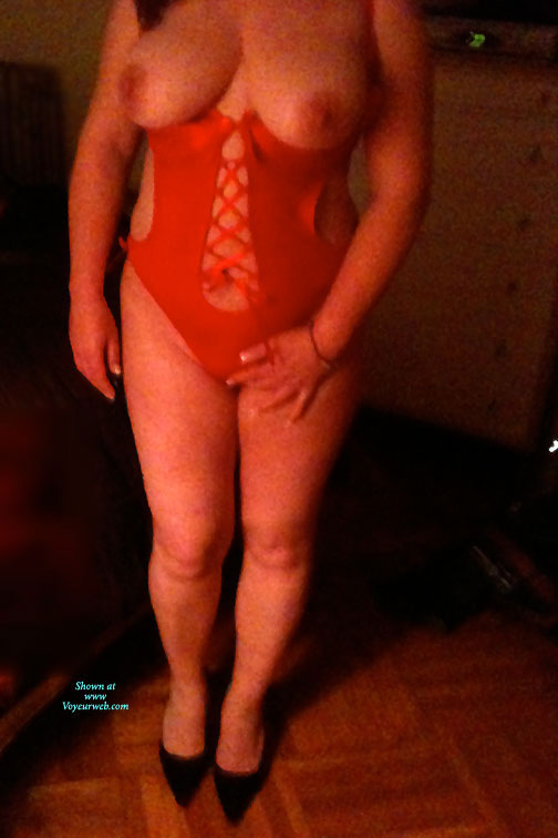 Pic #1 Topless Amateur Jelzee's First Jam