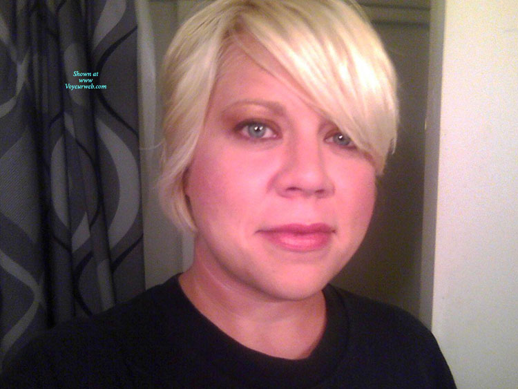 Pic #1 Topless Friend Slut Ami