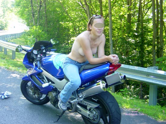 Pic #1Yngvacpl-  On Vacation