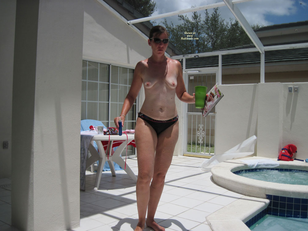 Pic #1Pool Side