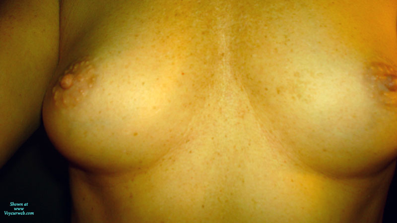 Pic #1 Topless Amateur Autoflash