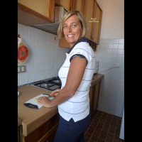 Pic #1 Nude Wife on heels FD Paola In Cucina Paola In The Kitchen