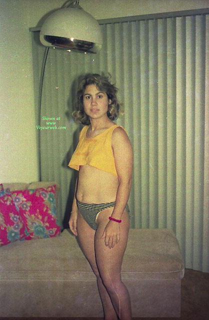 Pic #1Topless Girlfriend Mary1 Iz Again