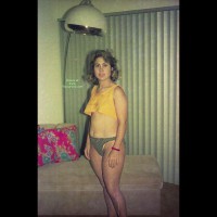 Pic #1 Topless Girlfriend Mary1 Iz Again