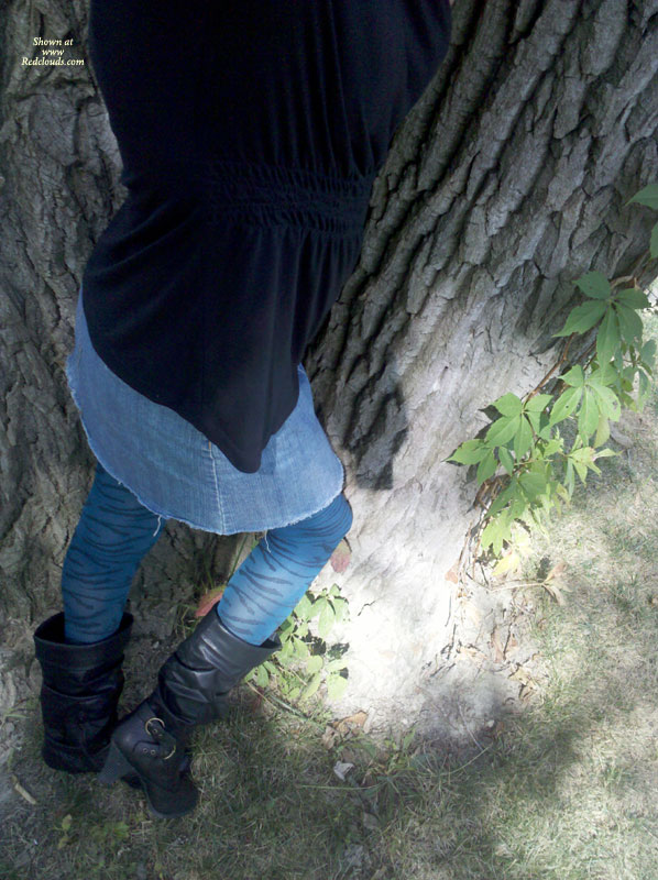 Pic #1M* Walk In Park