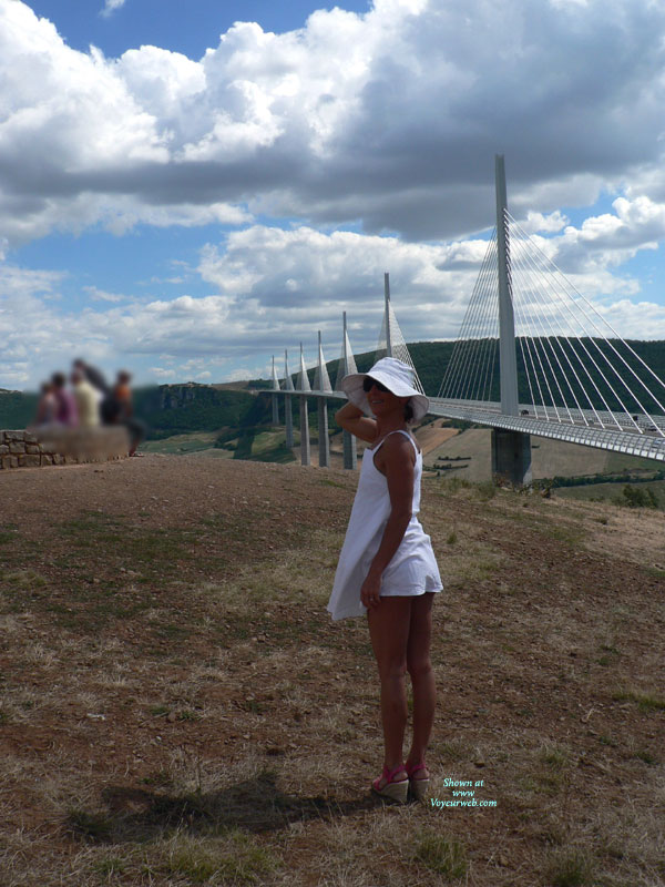 Pic #1Pantieless Amateur:&nbsp;*PL Kaline At Millau's Viaduc