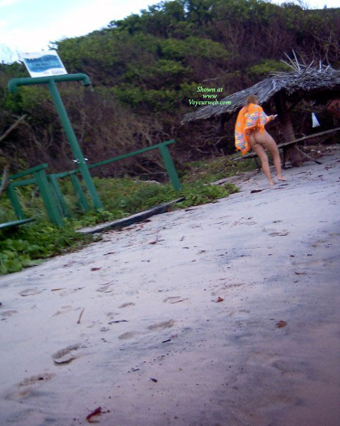 Pic #1 Nude Friend's Wife:&nbsp;Brasil: Blonde In Tambaba Beach