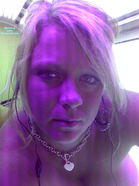 Pic #1 Topless Amateur Iamthec1nderella