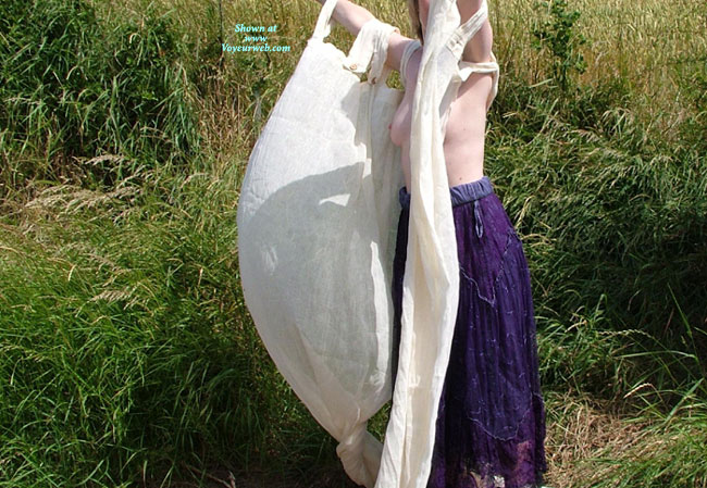 Pic #1Topless Wife:&nbsp;Shootin The Breeze