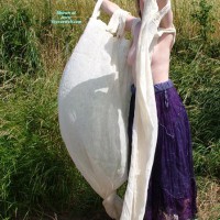 Topless Wife:&nbsp;Shootin The Breeze