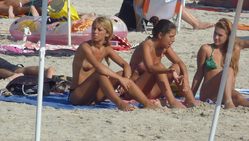 Pic #1What I Saw On Beaches