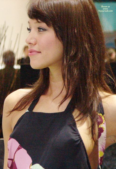 Pic #1 Street Voyeur:&nbsp;*DB Tits, Up, Side &amp; Down