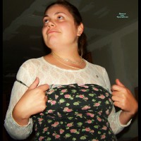 Pic #1 Topless Amateur Who Is Having Fun